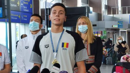 David Popovici, după revenirea în țară de la Europenele de Natație de la Kazan: „M-am distrat, tot concursul a fost pentru a câştiga mai multă experienţă" | FOTO
