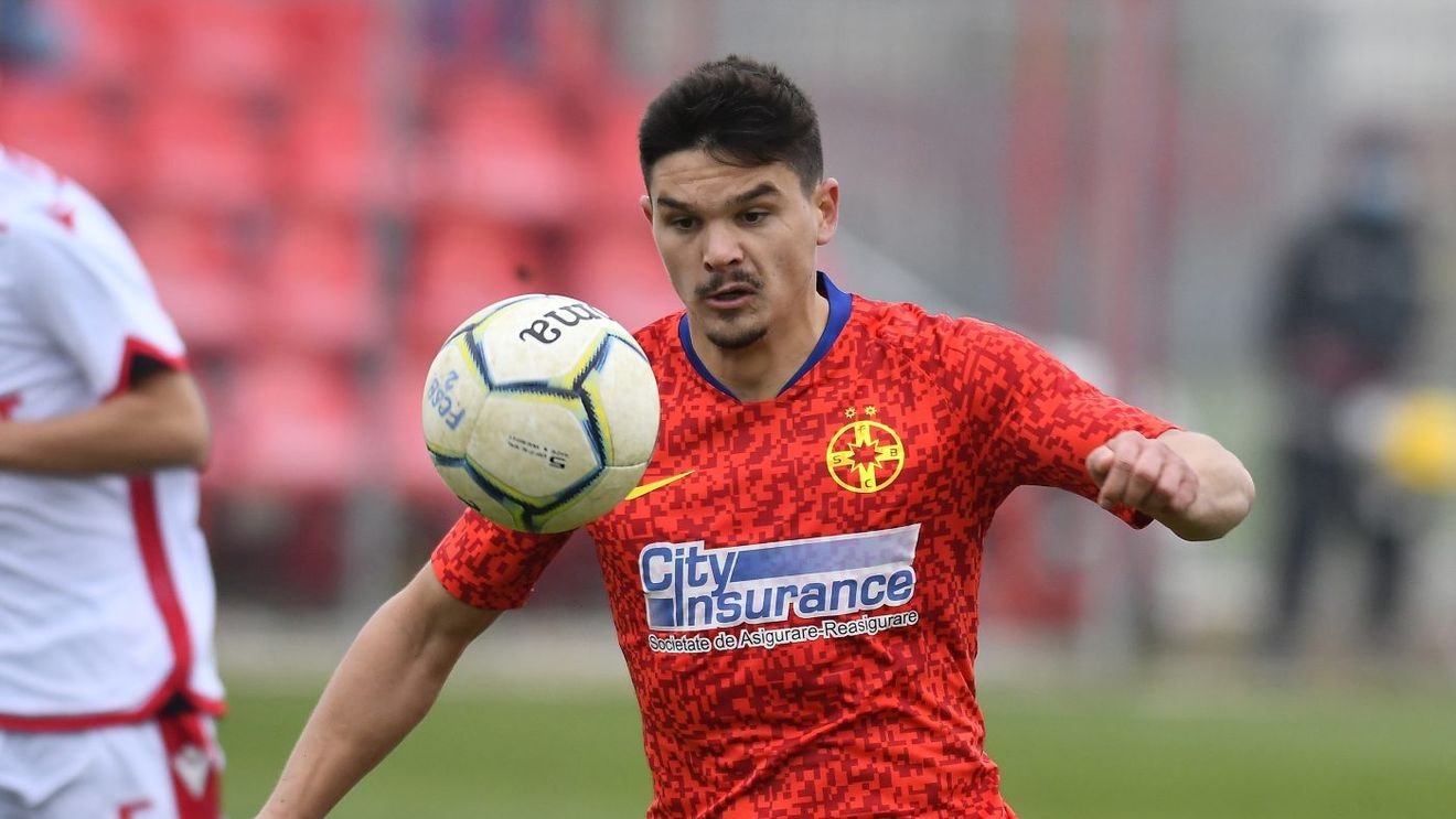 Cum a fost umilit Alexandru Buziuc! Jucătorul a fost schimbat la finalul meciului cu Chindia Târgoviște, după ce a fost introdus la pauză