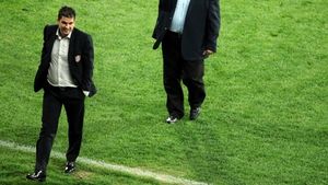 Clujenii se tem de "câini": "Mi-e frică de meciul cu Dinamo!** Va avea altă față la partida din Supercupă!" Ce mesaj le transmite Mureșan 'alb-roșiilor'