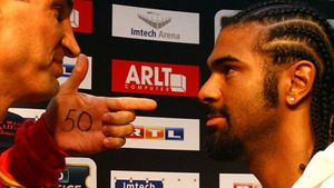 VIDEO David Haye l-a provocat pe Klitshcko inclusiv cu ajutorul staff-ului!** Cum a reacționat ucraineanul și replica sa