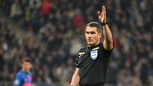 Cele 11 cuvinte pe care le-a scris iubita lui Istvan Kovacs, după ce arbitrul a fost delegat la finala Ligii Campionilor. Cum l-a numit