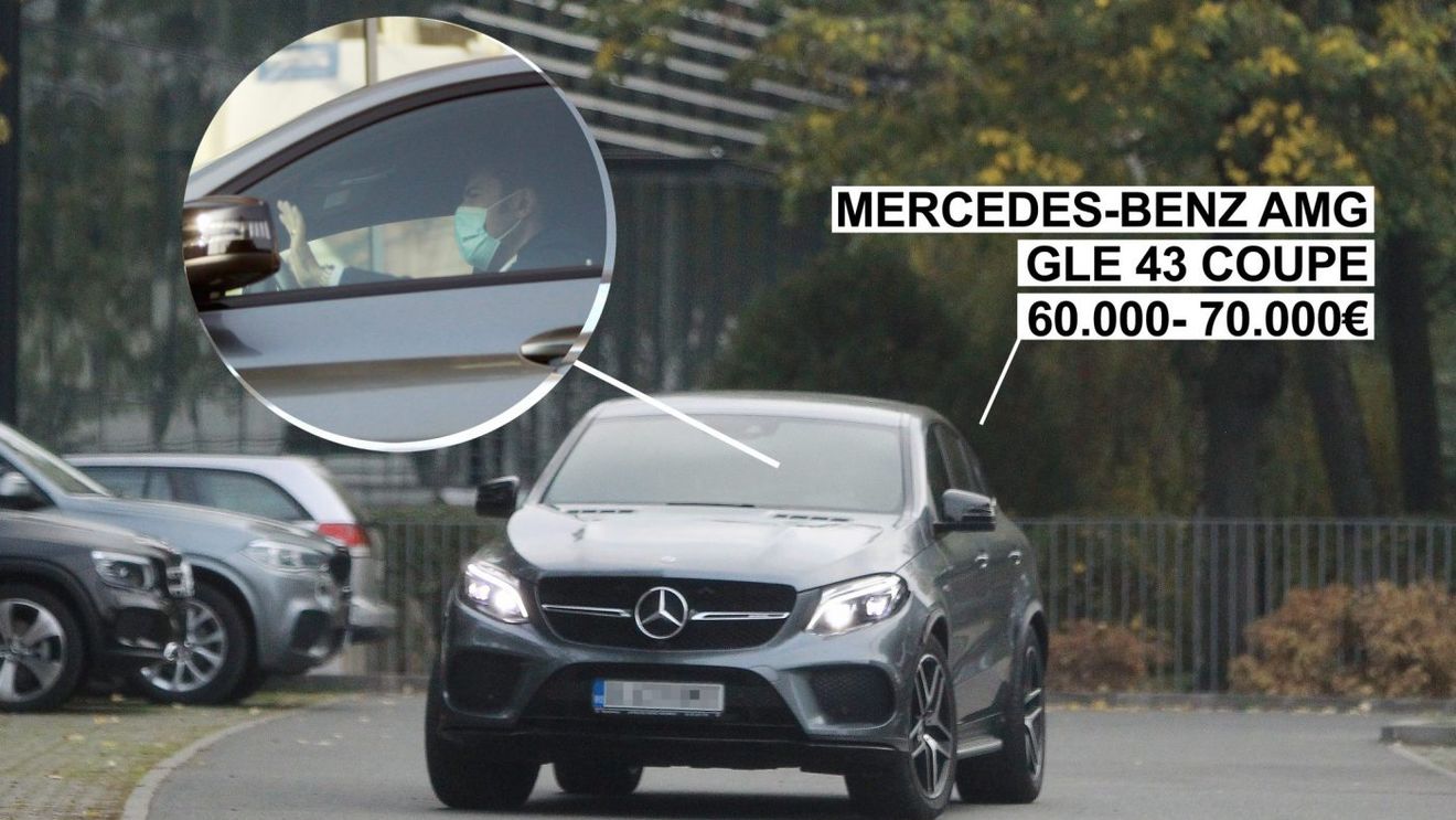 Adrian Mutu iubește luxul! Bolidul și accesoriile selecționerului naționalei U21 care valorează cât un apartament în București | FOTO