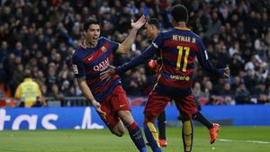 Show cu spectatori în casa rivalilor. Real Madrid - Barcelona 0-4: Suarez, Iniesta și Neymar s-au distrat cu apărarea lui Benitez. VIDEO Golurile aplaudate și de fanii "galacticilor"
