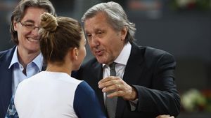 Ilie Năstase a identificat cauza accidentării Simonei Halep și i-a dat un sfat din propria experiență: „Să stea mai mult!"