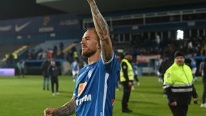 Adi Mutu a confirmat că îl vrea pe Denis Alibec la Rapid! Mutare bombă pentru fotbalistul lui Gică Hagi?! „Ne place și ne face cu ochiul!”