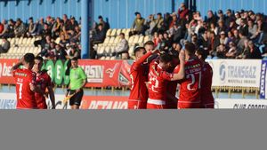 Dinamo vrea să scape de toți jucătorii aduși de Rednic! Două nume importante își vor rezilia contractul