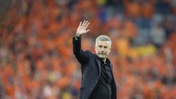 Selecționerul a fost dat afară și înlocuitorul a fost ales: Edi Iordănescu!