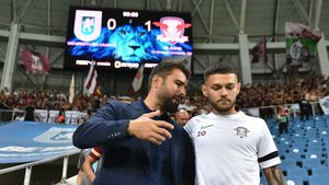 A intrat în dizgrația lui Adi Mutu? Ce s-a întâmplat cu Alex Ioniță la meciul Rapid - FC Botoșani. „Se bazează pe ceva când ia deciziile astea”