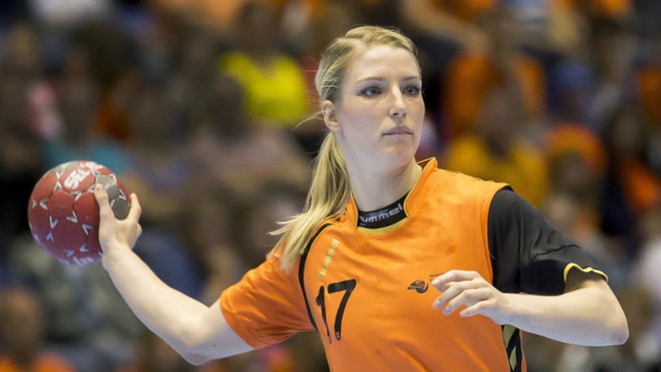 SPECIAL | "I am Groot". Căpitanul naționalei Olandei are diplomă de educatoare și a fost eleva lui Ambros Martin, la Gyor. "O combinație între Andres Iniesta și Paul Pogba. Are un control al mingii aproape de domeniul magiei"