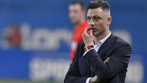 Mirel Rădoi şi-a făcut planul pentru meciul cu Hapoel Beer Sheva din Conference League: „Ei impun ritmul de joc, dar pot fi surprinşi!”. Primele impresii ale antrenorului despre vestiarul de la Universitatea Craiova