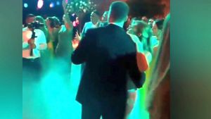 Loredana Groza a încins atmosfera! Melodiile care i-au făcut pe Simona Halep și Toni Iuruc să rupă ringul de dans | VIDEO