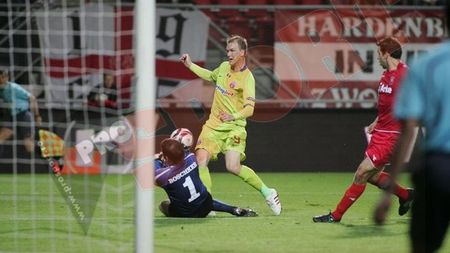 "Twente smulge un punct Stelei"** VEZI ce scrie presa olandeză!