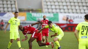 Tony Da Silva dezvăluie ce s-a întâmplat după meciul Dinamo - Poli Iași în vestiarul moldovenilor, cu ochii în lacrimi! Scenele sunt apocaliptice: „Au murit jucători pe teren! Băieții mei plâng”