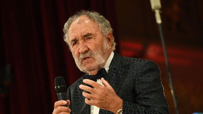 „Ion Țiriac ar câștiga alegerile prezidențiale din primul tur!”. Milionarul care l-a photoshopat pe magnatul cu o avere de miliarde de euro în homeless a dat verdictul despre candidatura care ar zgudui România