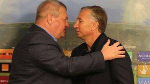 Petrescu: "Nu ar fi o dramă dacă nu câștigăm campionatul". Iuliu Mureșan pune presiune și visează la grupele Ligii Campionilor
