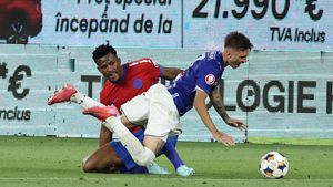 A fost penalty la duelul dintre Ngezana și Tănasă? Verdictul lui Marius Avram