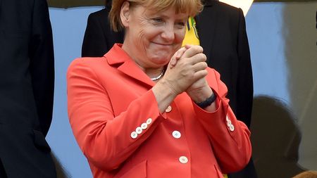 Cel mai puternic om din Germania intervine în scandalul pozelor lui Ozil cu Erdogan, dar atmosfera din jurul "Mannschaft"-ului rămâne tensionată