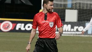 Tudor: "Regret că nu i-am dat galben lui Herea pentru simulare!"** Manea: "Ai făcut meciul varză! Te-a afectat rău varicela aia"