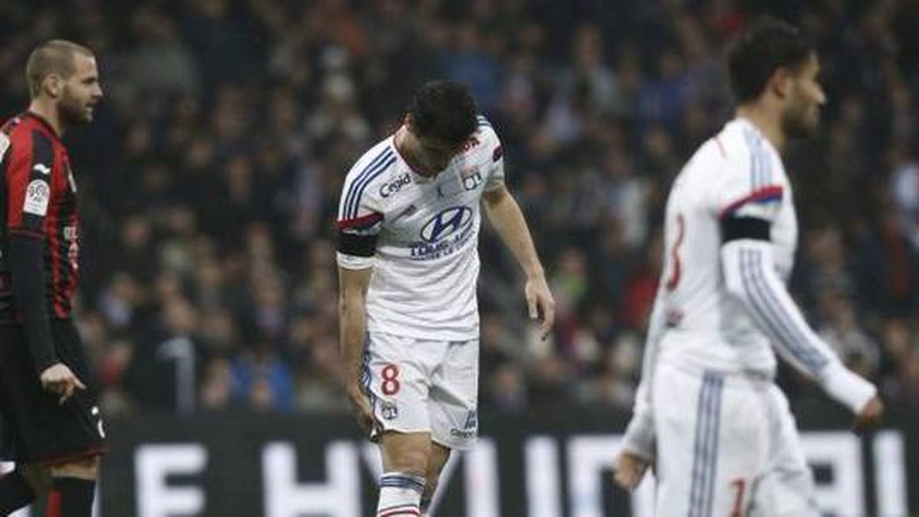 VIDEO INCREDIBIL: Gourcuff, de neînțeles! A plecat pur și simplu de pe teren. Reacția antrenorului, de milioane. Imagini unice