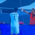Ireal! Fotbalistul român a primit bani de la suporteri, direct pe stadion, pentru că n-a luat gol