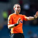 Scandal fără precedent! Arbitrul David Coote, din Premier League, a fost filmat în timp ce trage pe nas, cu o bancnotă, o pudră albă ce se presupune a fi cocaină