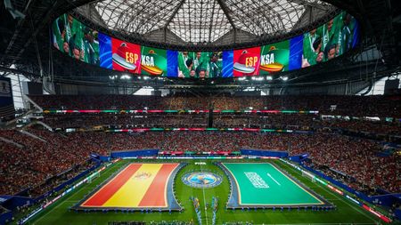 CM 2026 FIFA a luat decizia: de ce steagul uriaș al Arabiei Saudite nu a atins deloc pământul la meciul cu Spania de la Cupa Mondială