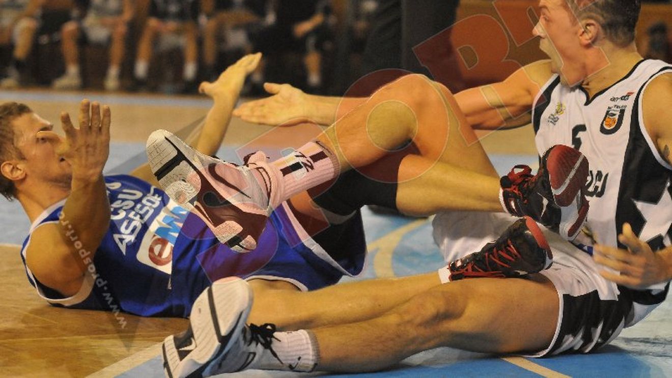 FOTO "U"au** ! Ce derby! "U" Mobitelco - Asesoft 72-68