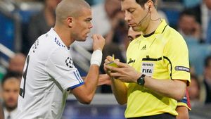 Arbitrul de la Real - Barca, amenințat într-un restaurant după meci