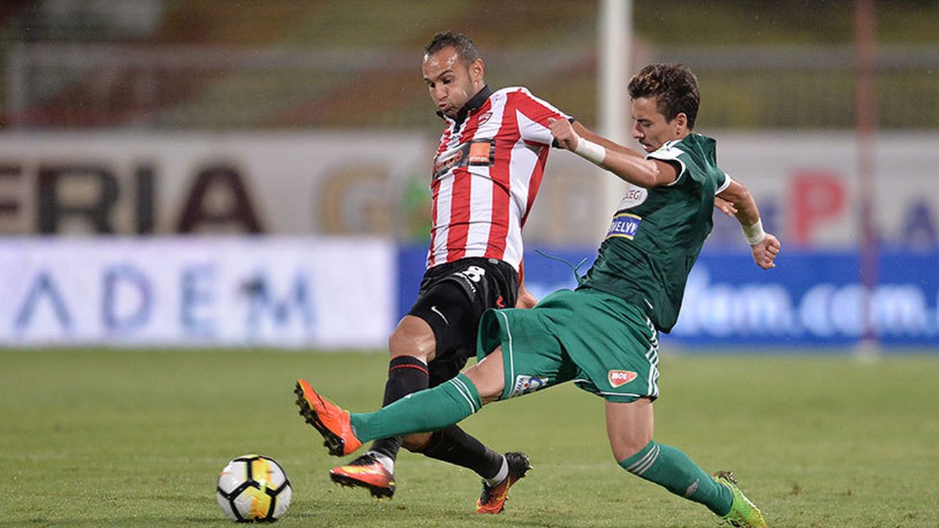 EXCLUSIV | Manual de anatomie cu Patrick Petre: "A pus forță în picioare, dar e cam subțirel și plat în partea de sus". Falemi îl laudă pe mijlocaș, dar îl și avertizează: "Dacă în viitor nu confirmă, pa!" 