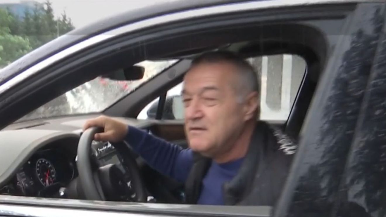 Ce maşină conducea Gigi Becali când a rămas fără permis: „E numai una în România! Eu am luat-o pe prima”