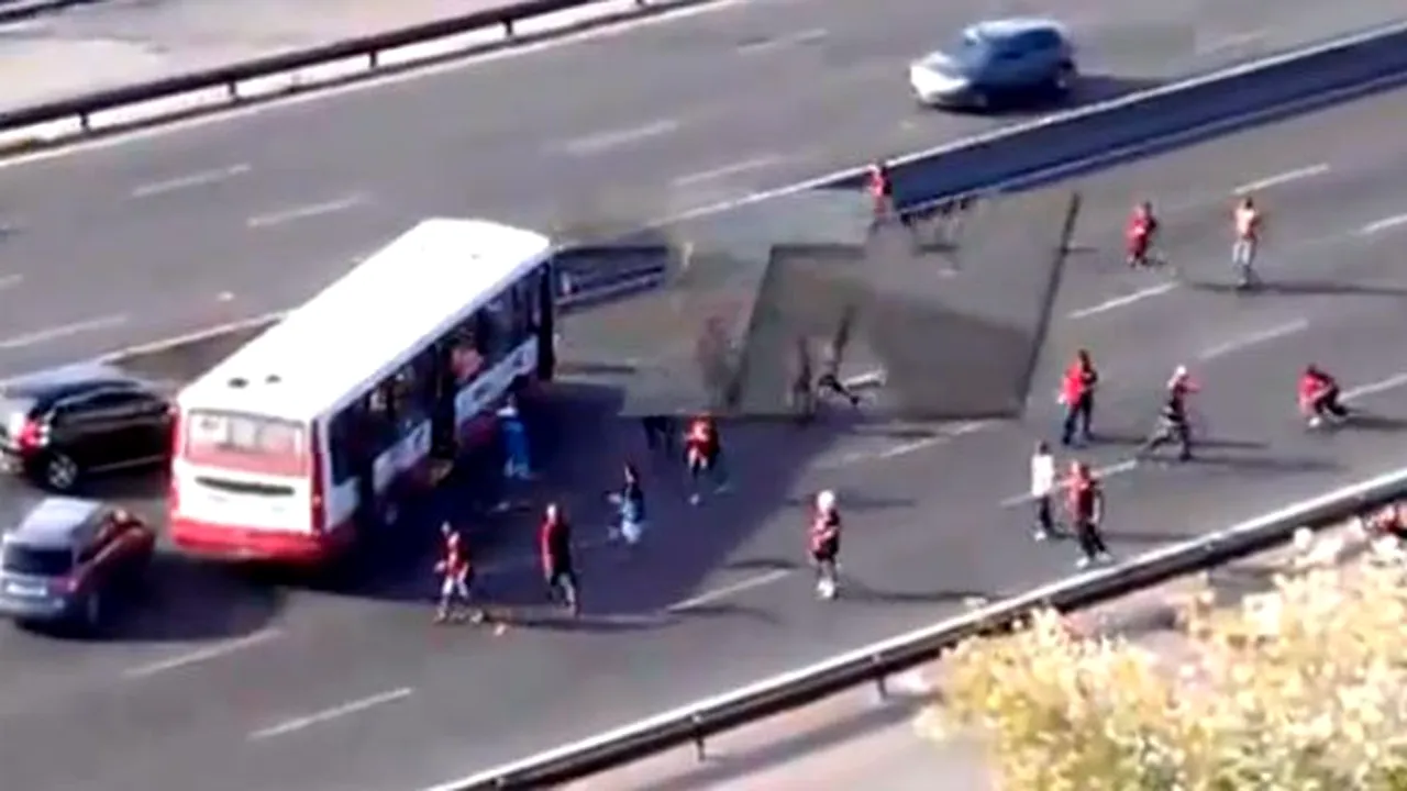 VIDEO Fanii lui Colon au răzbunat înfrângerea cu River Plate printr-o ambuscadă!** Galeriile rivale s-au răfuit chiar pe autostradă, sute de fani au fost arestați