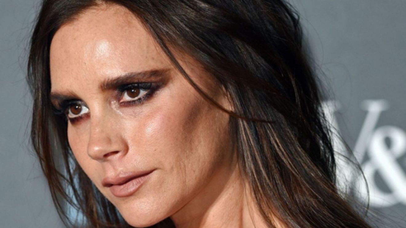 FOTO | Victoria Beckham a ajuns de nerecunoscut. Specialiștii i-au recomandat să mai ia în greutate pentru a încetini procesul de îmbătrânire