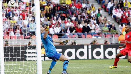 Anglia a marcat doar 2 goluri la CM! Fanii din Regat nu au văzut niciunul! :)