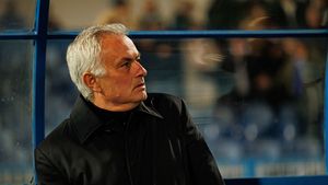 Jose Mourinho vrea să cumpere un fotbalist român pentru Benfica Lisabona. Ce SMS i-a dat lui Giovanni Becali: „E numărul 1 în România”