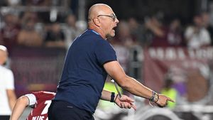 Leo Grozavu a răbufnit la adresa arbitrajului după Rapid -  FC Botoșani 2-1: „Dubios! Daca așa se trasează liniile în Giulești…”