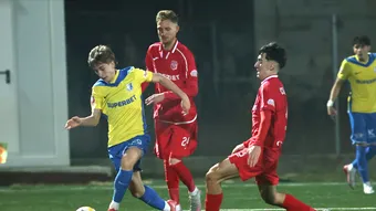 CS Dinamo a învins Universitatea Craiova 2 și așteaptă reluarea Ligii 2. A fost ultimul test pentru elevii lui Florin Bratu