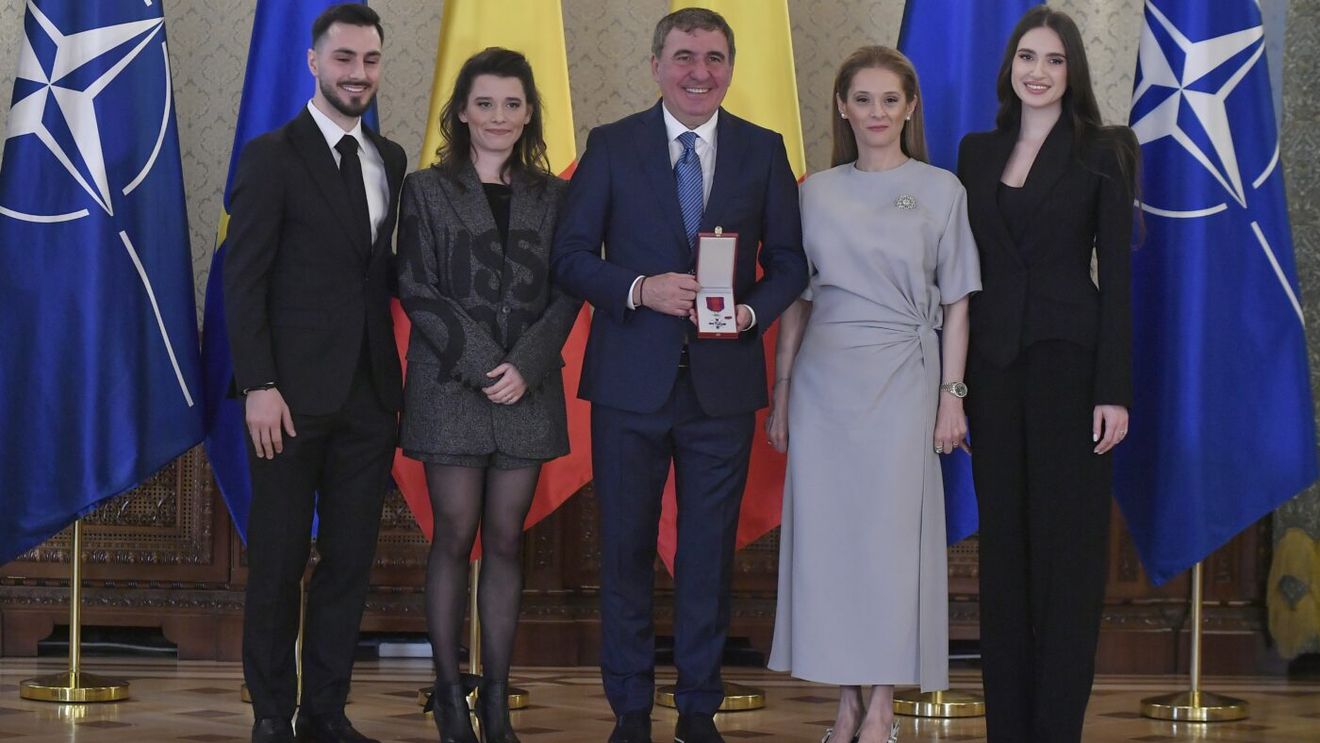 Rana care îi va rămâne multă vreme deschisă lui Gică Hagi, după ce a primit Steaua României: „Îmi pare rău că n-a putut să vină”