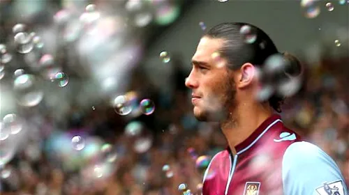 Cât ghinion să aibă? Andy Carroll și-a tăiat degetul în timp ce pregătea masa | FOTO