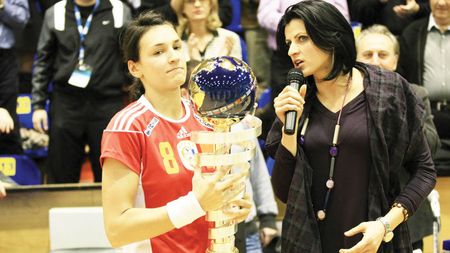 Patru foste handbaliste la Oltchim, Neagu, Manea, Tolnai și Vizitiu, la un turneu în Croația