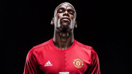 "Sezon nou, tricou nou, freză nouă..." VIDEO | Pogba i-a cucerit total pe fanii lui United. Cum apare pe teren la primul meci oficial