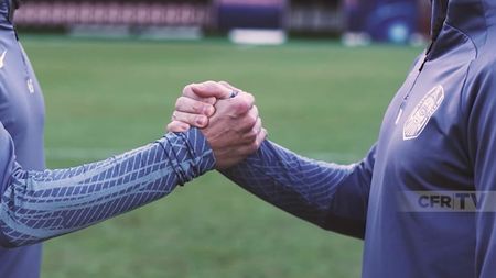 Doi fotbaliști de legendă au semnat cu CFR Cluj! Anunț oficial: „Nu mă gândeam că locul ăsta devine acasă”. Vor avea salarii lunare de 14.000 de euro