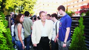 Tudorel Stoica a împlinit 57 de ani! Transmite-i un mesaj