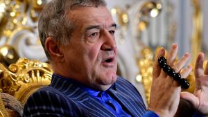 Destin incredibil. De la a fi dat afară în repetate rânduri de Gigi Becali, la a deveni poate cel mai longeviv fotbalist din istoria FCSB: „Prind lejer 40 de ani pe teren”