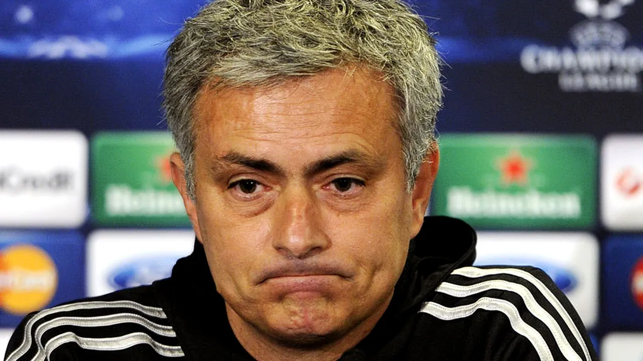 Mourinho, aproape demis, dar susținut de fostele vedete ale lui Chelsea. 