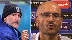 Adrian Mititelu s-a lămurit rapid cu Nicolo Napoli și a luat decizia, imediat după înfrângerea cu Universitatea Craiova! Fostul antrenor principal român revine la FC U Craiova și semnează, la numai 6 luni de când plecase