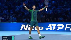 Novak Djokovic, campion la puterea infinit! Sârbul a cucerit din nou Turneul Campionilor după ce a făcut instrucție cu elevul lui Darren Cahill! I-a lăsat în urmă pe Roger Federer și Ilie Năstase