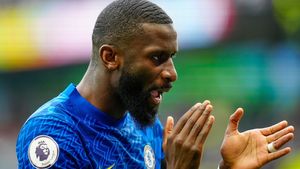 Există și fotbaliști care refuză transferul la Real Madrid! Cum a rămas uluit Florentino Perez de pretențiile fundașului de fier Antonio Rudiger de la Chelsea