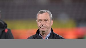 Rednic le-a găsit o scuză jucătorilor și i-a înțepat pe suporteri: "Cam 1.000 au fost, ăștia sunt fanii adevărați. Restul sunt la TV, azi cred că apare Game of Thrones"