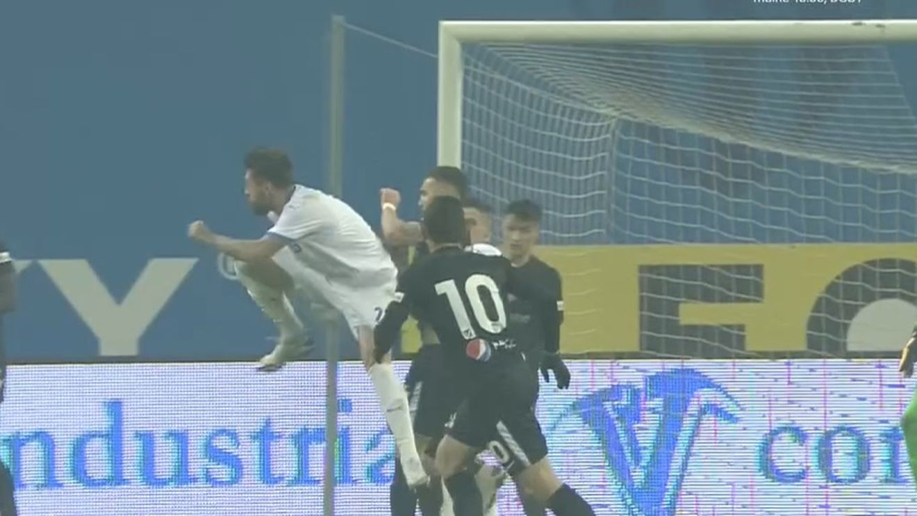 Paul Papp a spart gheața și ghinionul la Universitatea Craiova! Fostul fundaș al FCSB, gol spectaculos cu Viitorul | FOTO & VIDEO