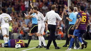 Mourinho ar putea da din nou cu ochii de coșmarul din Supercupa Spaniei!** Arbitrul Fernandez Borbalan, favorit pentru a oficia "El Clasico"